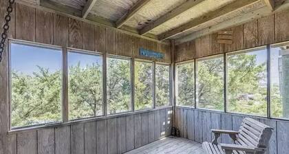 Semi oceanfront 4 bedroom home in Salvo! It’s pet friendly. Walk to the beach.