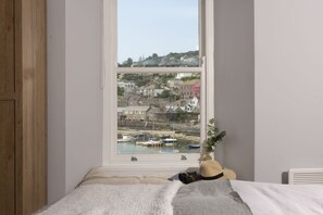 3 chambres, fer et planche à repasser, accès Internet, draps fournis