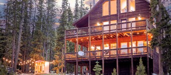 Mountain Retreat w/ Stargazing Net + Outdoor Adventure! Skiing, Rafting & Trails