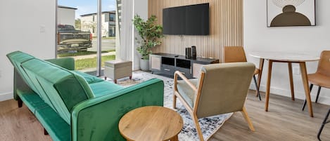 Smart TV, foosball, stereo