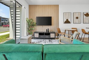 Smart TV, foosball, stereo