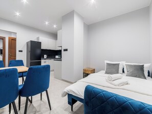 1 bedroom, iron/ironing board, WiFi, bed sheets