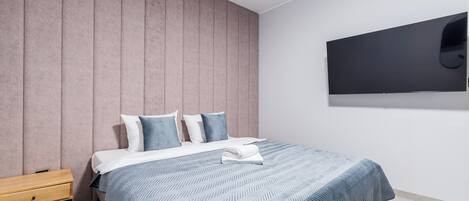 1 habitación, tabla de planchar con plancha, wifi y ropa de cama