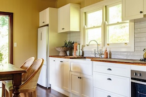 Private kitchen - Lily Pond Views | Cosy Rainforest Cottage | Byron Bay Hinterland (Dorroughby)