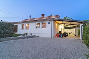 Outdoor dining - House Paola (Istria - Marcana) (Marcana)