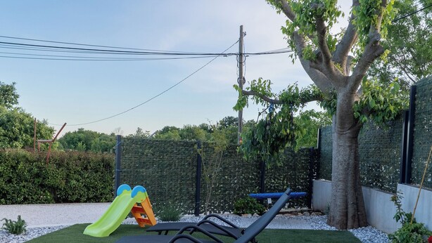 Tina de hidromasaje al aire libre