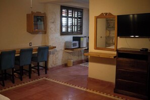 Junior Double Room, Courtyard View