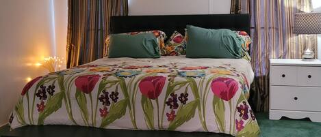 4 dormitorios, tabla de planchar con plancha, wifi y ropa de cama