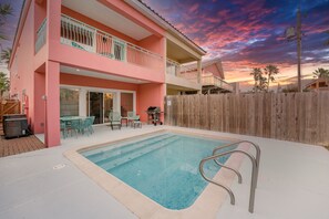 Outdoor pool, a heated pool