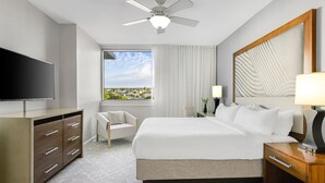 2 bedrooms, in-room safe, iron/ironing board, free WiFi - Marriott's Crystal Shores - 2 bedroom luxury villa on Crescent Beach in Marco (Marco Island)