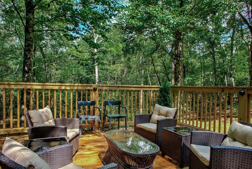 Hideaway Hill | Peaceful Mountain Home in Sapphire | Pet-Friendly