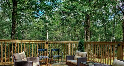 Hideaway Hill | Peaceful Mountain Home in Sapphire | Pet-Friendly