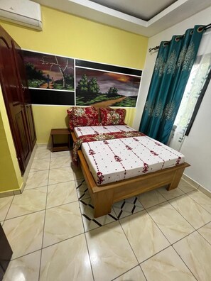 7 bedrooms, iron/ironing board, WiFi
