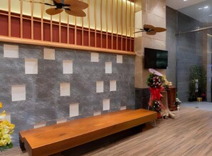 Quầy tiếp tân