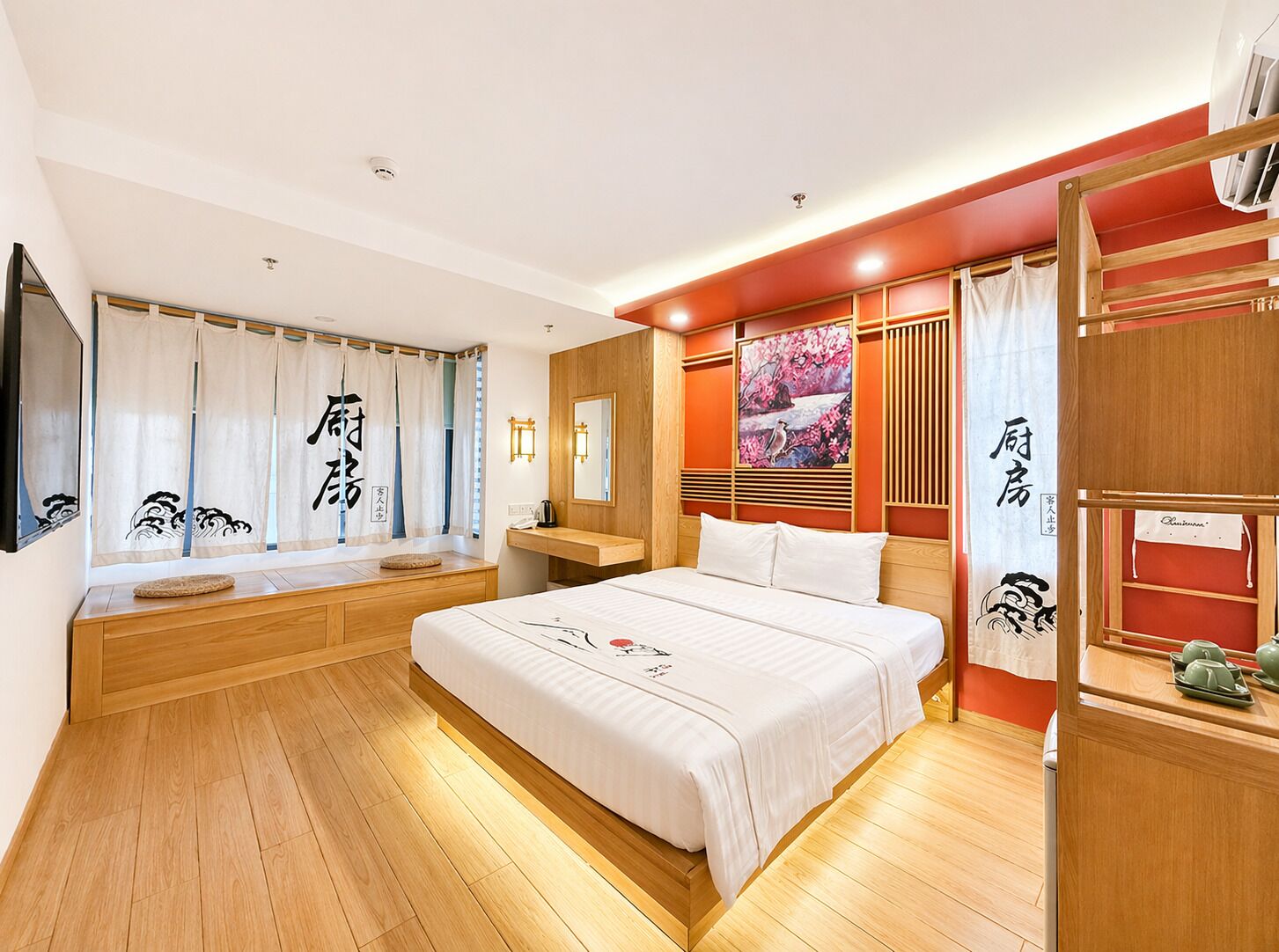 Premium bedding, pillow-top beds, minibar, in-room safe