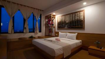 Suíte luxo | Roupas de cama premium, camas com colchões pillow-top, frigobar