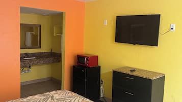 Phòng tiện nghi đơn giản, 1 giường cỡ king, không hút thuốc | Bàn, truy cập Internet không dây miễn phí