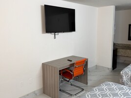 Room, Non Smoking, Private Bathroom | Desk, free WiFi