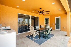 Outdoor dining - The Greatest Palomino at Lehigh Acres FL. (Lehigh Acres)