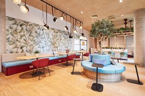 Sala de estar en el lobby