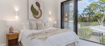 Luxury Villa with Pool – Minutes from Beach