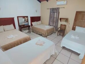 Family Quadruple Room, Patio, Mountain View - Ecoturismo Monte Horeb (Gracias)