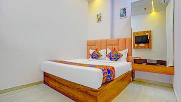 Deluxe Room | Egyptian cotton sheets, premium bedding, in-room safe, free WiFi
