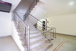 Lobby - Fabhotel Namo Stay Inn (Hyderabad)