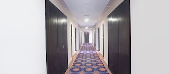 Fabhotel Namo Stay Inn