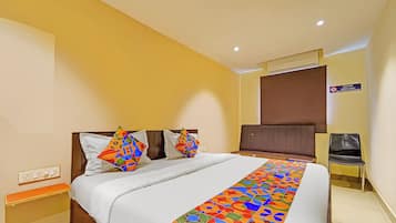 Suite | Egyptian cotton sheets, premium bedding, in-room safe, free WiFi