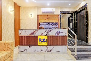 Reception - Fabhotel Royal Atlantis Studio Apartments (Chennai)