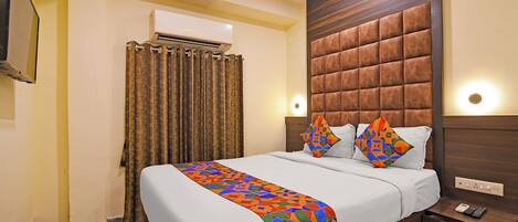 Deluxe-Zimmer | Bettwäsche aus ägyptischer Baumwolle, hochwertige Bettwaren, Zimmersafe