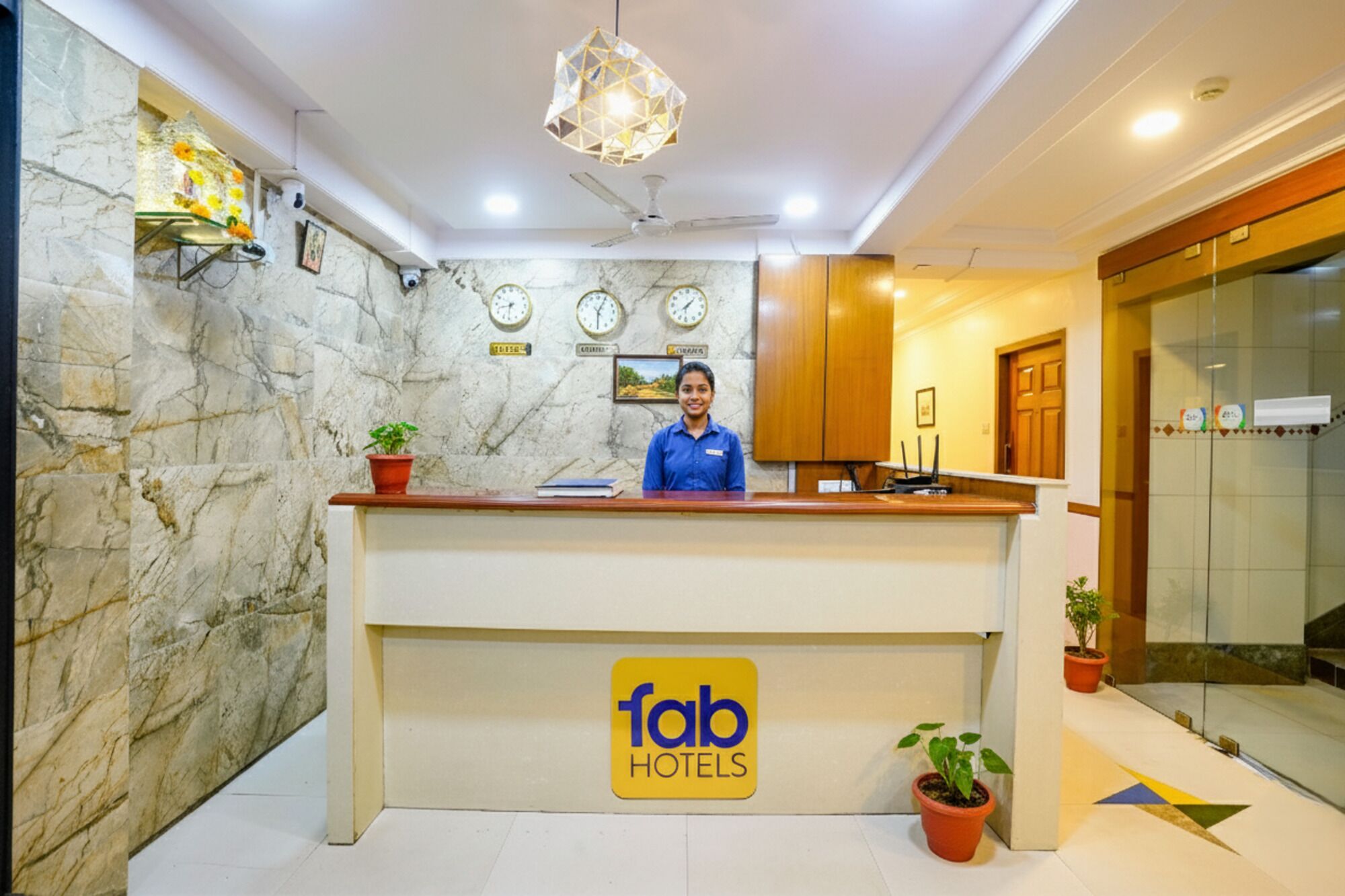 Foto - FabHotel Cruz Royale - Nr- Bandra West