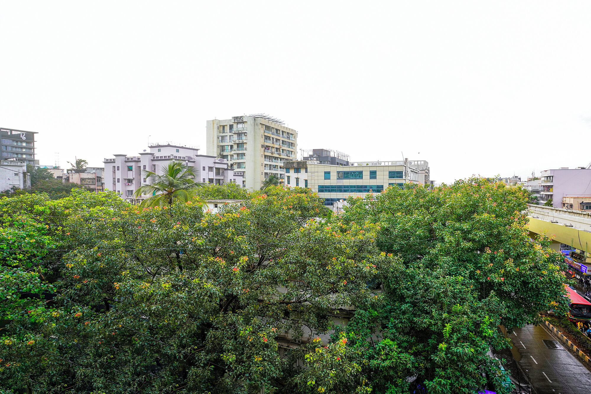 Foto - FabHotel Cruz Royale - Nr- Bandra West