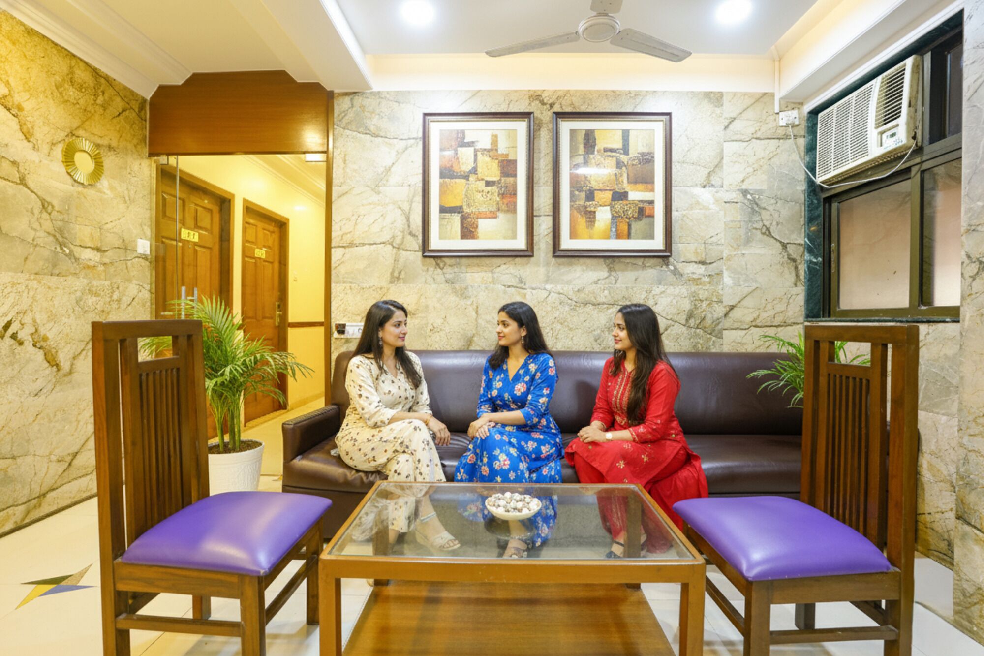 Khu tiếp khách ở sảnh