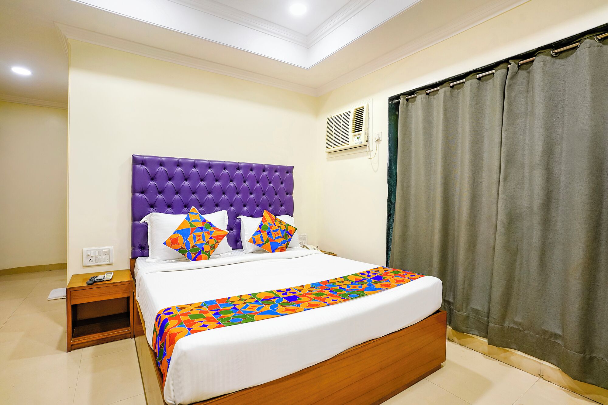 Foto - FabHotel Cruz Royale - Nr- Bandra West