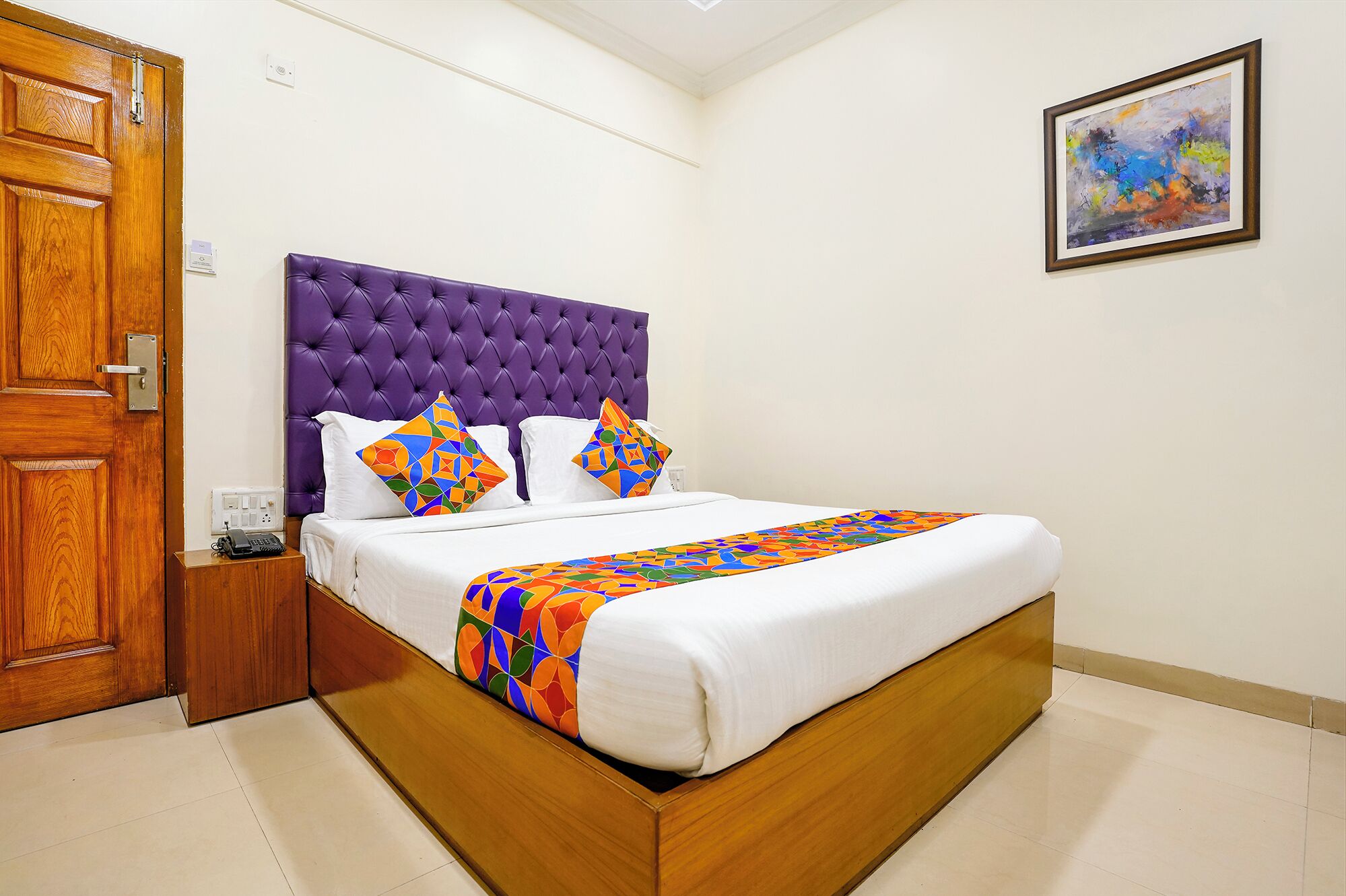 Foto - FabHotel Cruz Royale - Nr- Bandra West