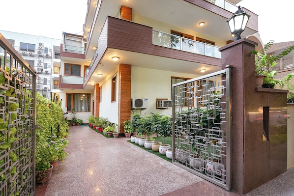 Entrada de la propiedad