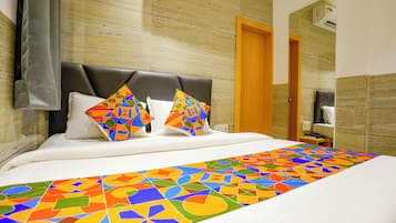 Deluxe Room | Egyptian cotton sheets, premium bedding, in-room safe, free WiFi