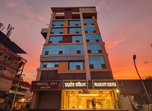 Exterior - Fabhotel Sarah Inn (Mumbai)