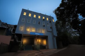 Exterior - Fabhotel Blu Lagoon Inn (New Delhi)