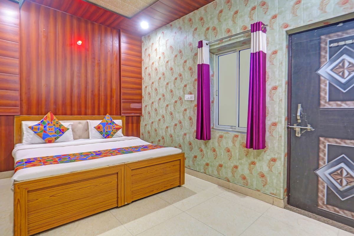 Premium kamer | Lakens van Egyptisch katoen, luxe beddengoed, een kluis op de kamer