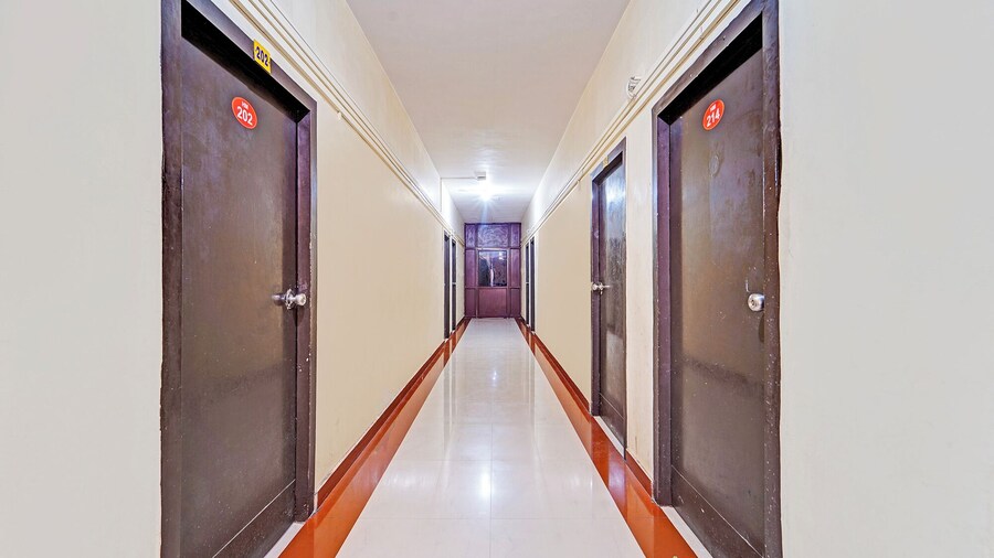Fabhotel Maruthi