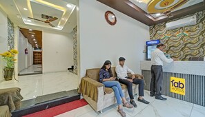 Reception - Fabhotel Starlight Inn (Ujjain)