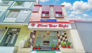 Property entrance - Fabhotel Starlight Inn (Ujjain)