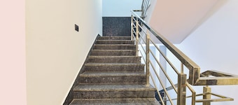 Fabhotel Pink Palace Raja Park = Fabhotel 粉红宫殿拉贾公园