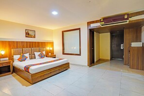 プレミアム ルーム | エジプト綿のシーツ、高級寝具、セーフティボックス (室内)、WiFi (無料)