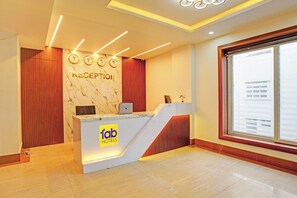 Reception - Fabhotel Brigade Suites (Bengaluru)