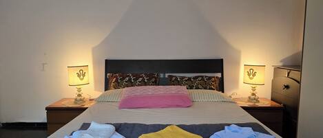 Bügeleisen/Bügelbrett, WLAN, Bettwäsche