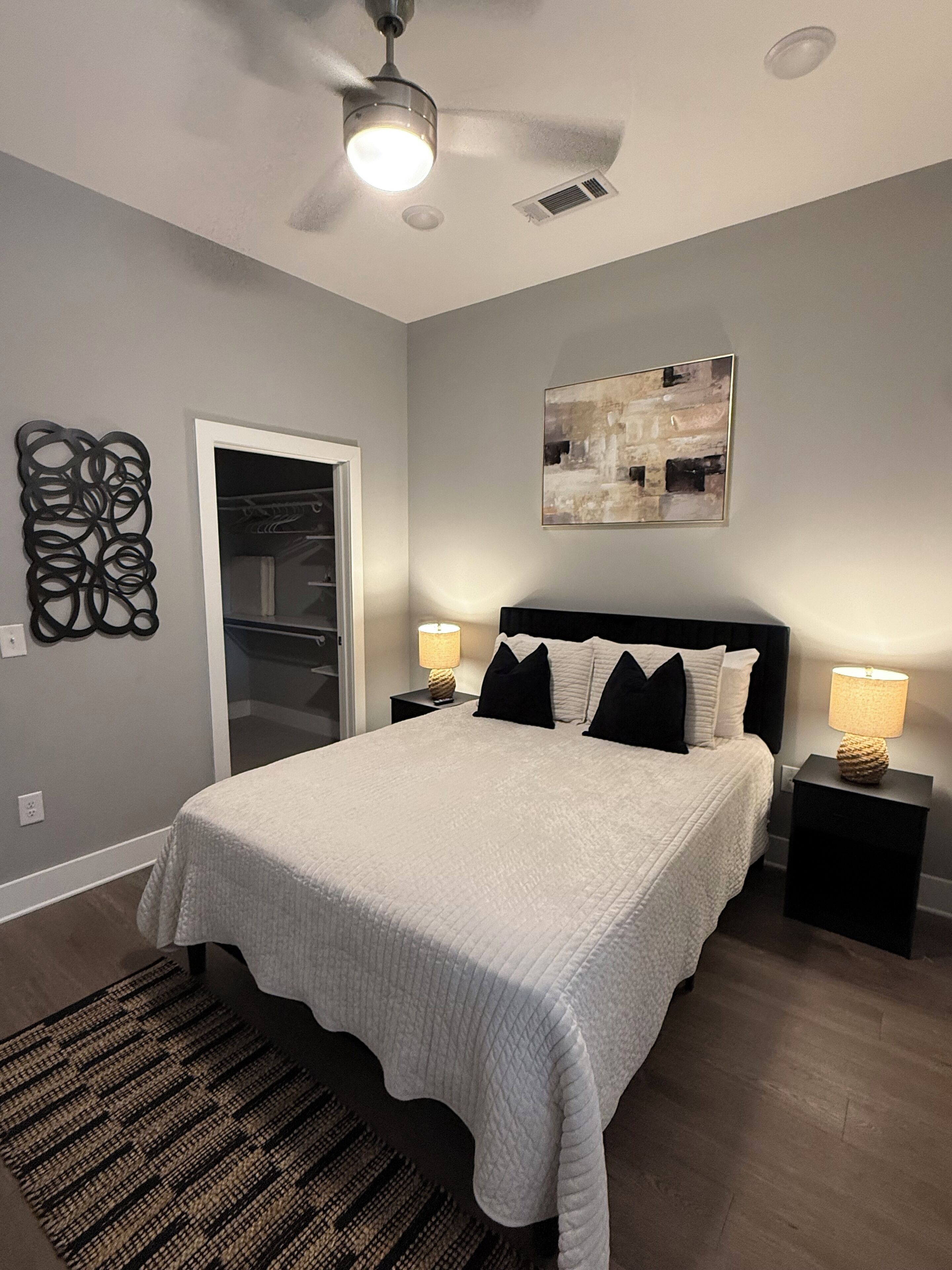 1 soverom, strykejern/-brett, wi-fi og sengetøy